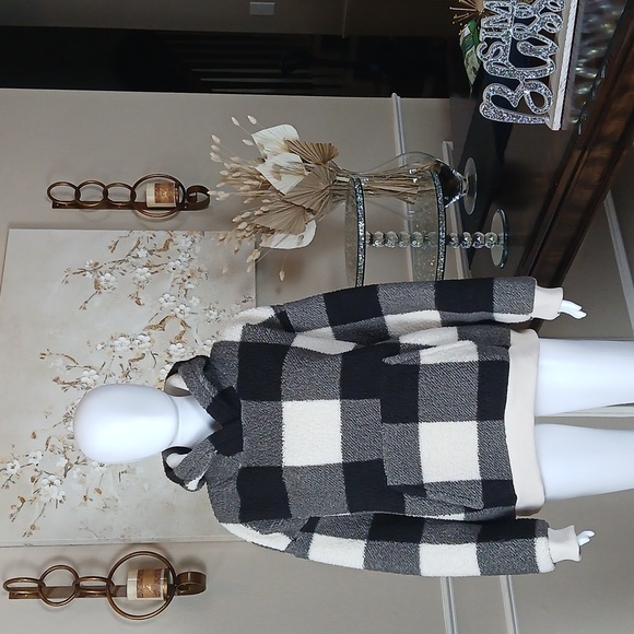 American Eagle Women's Plaid Fleece Sherpa Oversize Hoodie Sweater. Size M - Picture 13 of 17